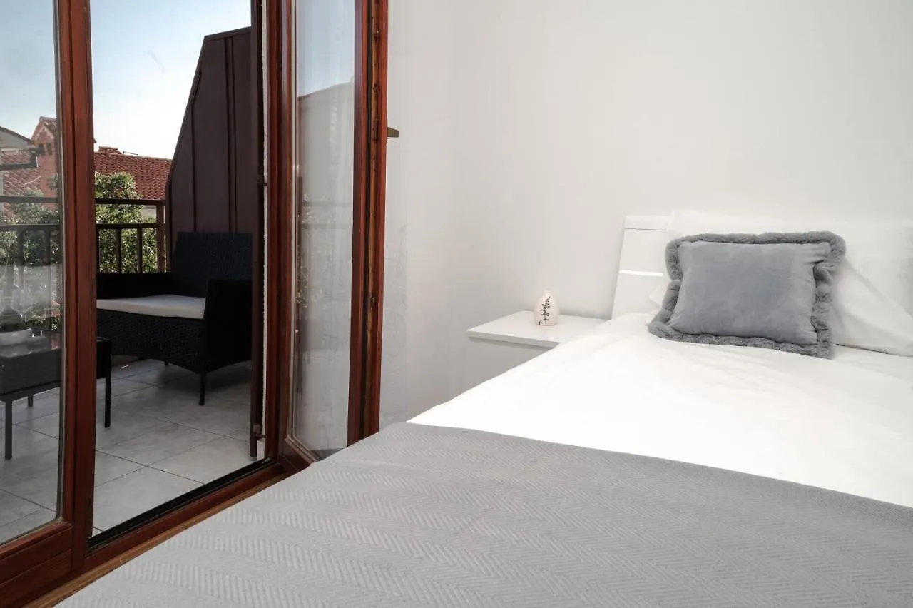Apartment Nia Rabac