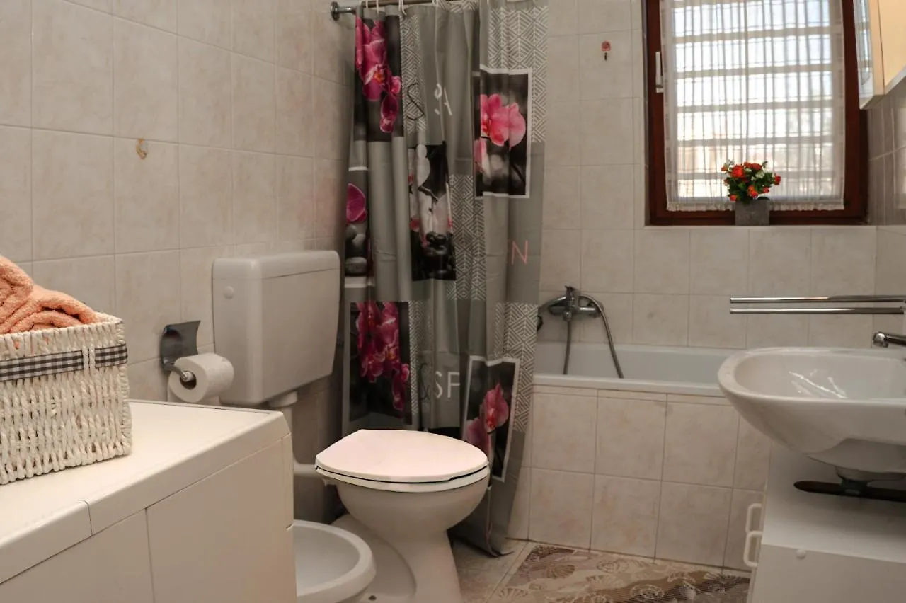 Apartment Nia Rabac 0*,  Croatia