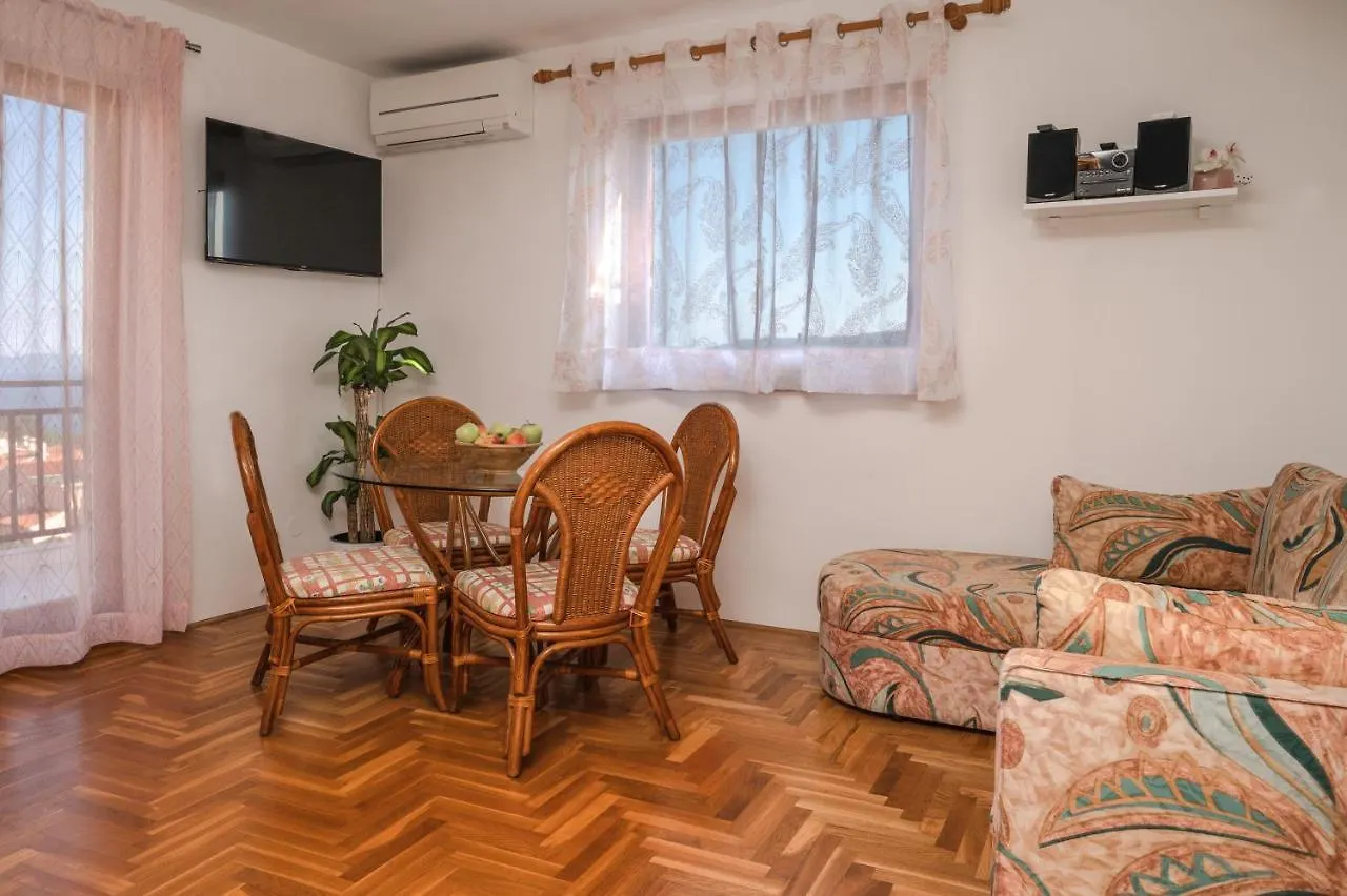 Apartment Nia Rabac Croatia