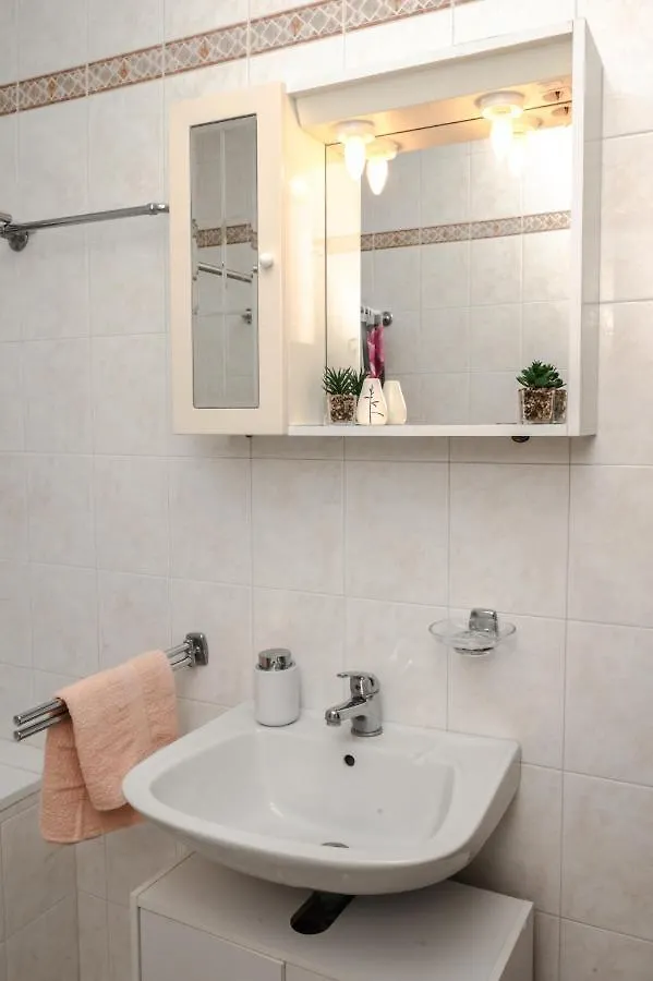 Apartment Nia Rabac