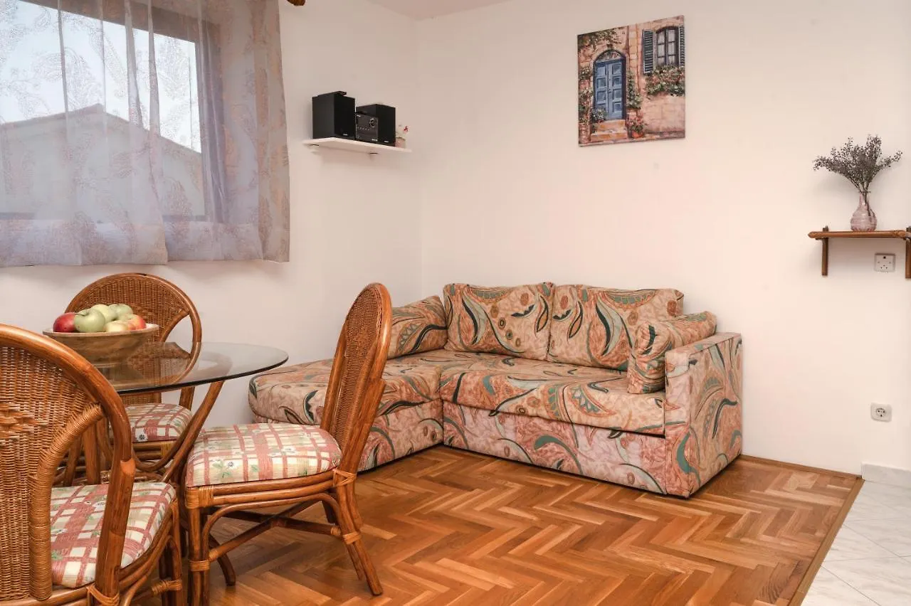 Apartment Nia Rabac